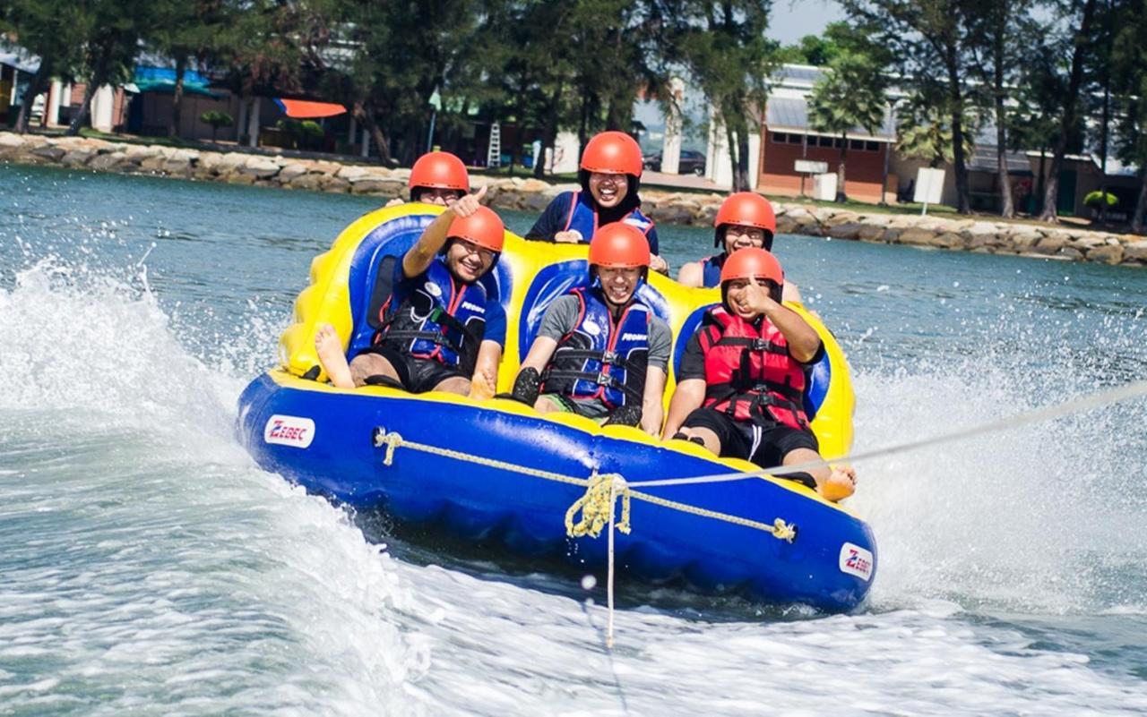 Poni Homestay Muara Exteriér fotografie