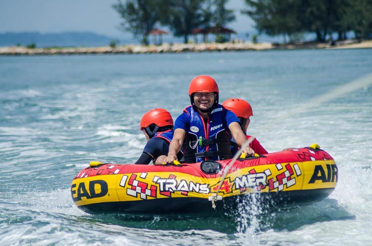 Poni Homestay Muara Exteriér fotografie