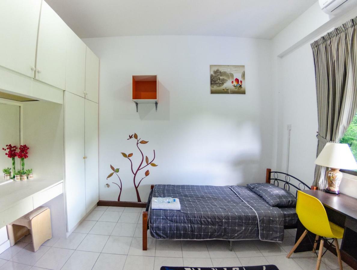 Poni Homestay Muara Exteriér fotografie