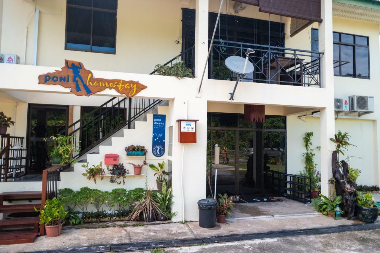Poni Homestay Muara Exteriér fotografie