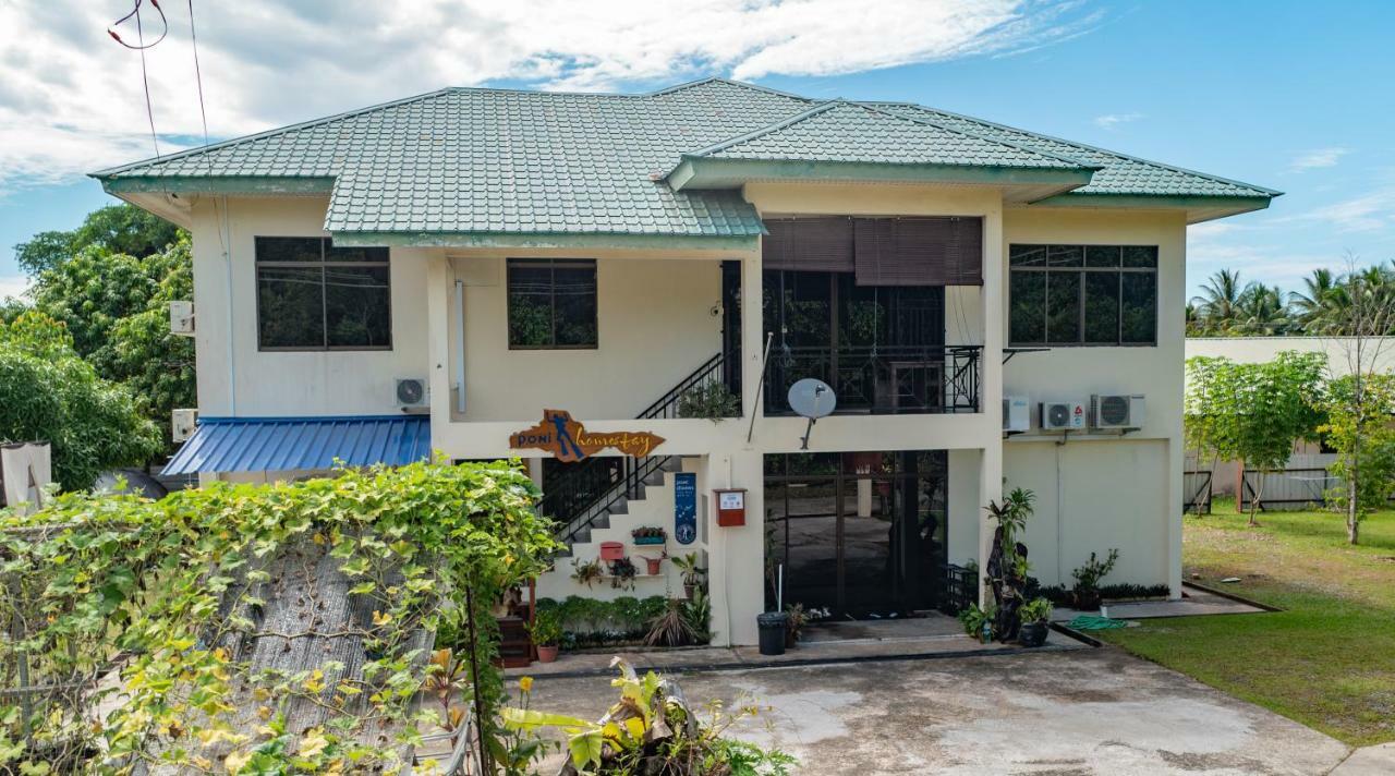 Poni Homestay Muara Exteriér fotografie