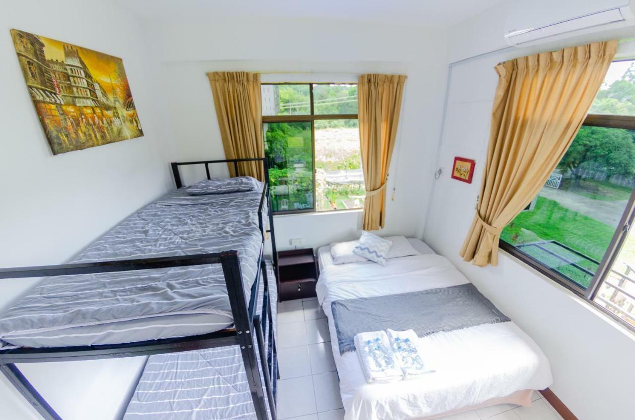 Poni Homestay Muara Exteriér fotografie
